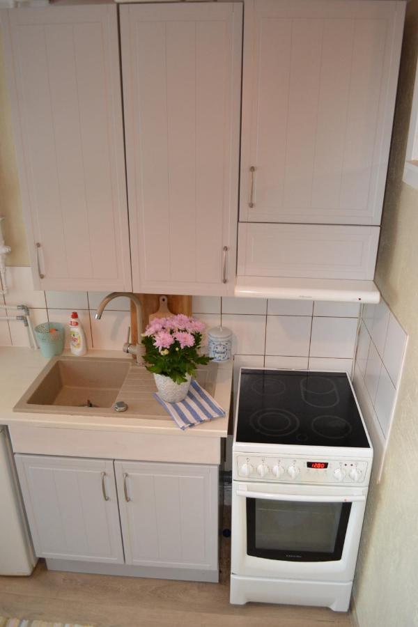 Sunny Apartment, 7 Min With Tram To The Old Town Tallinn Luaran gambar