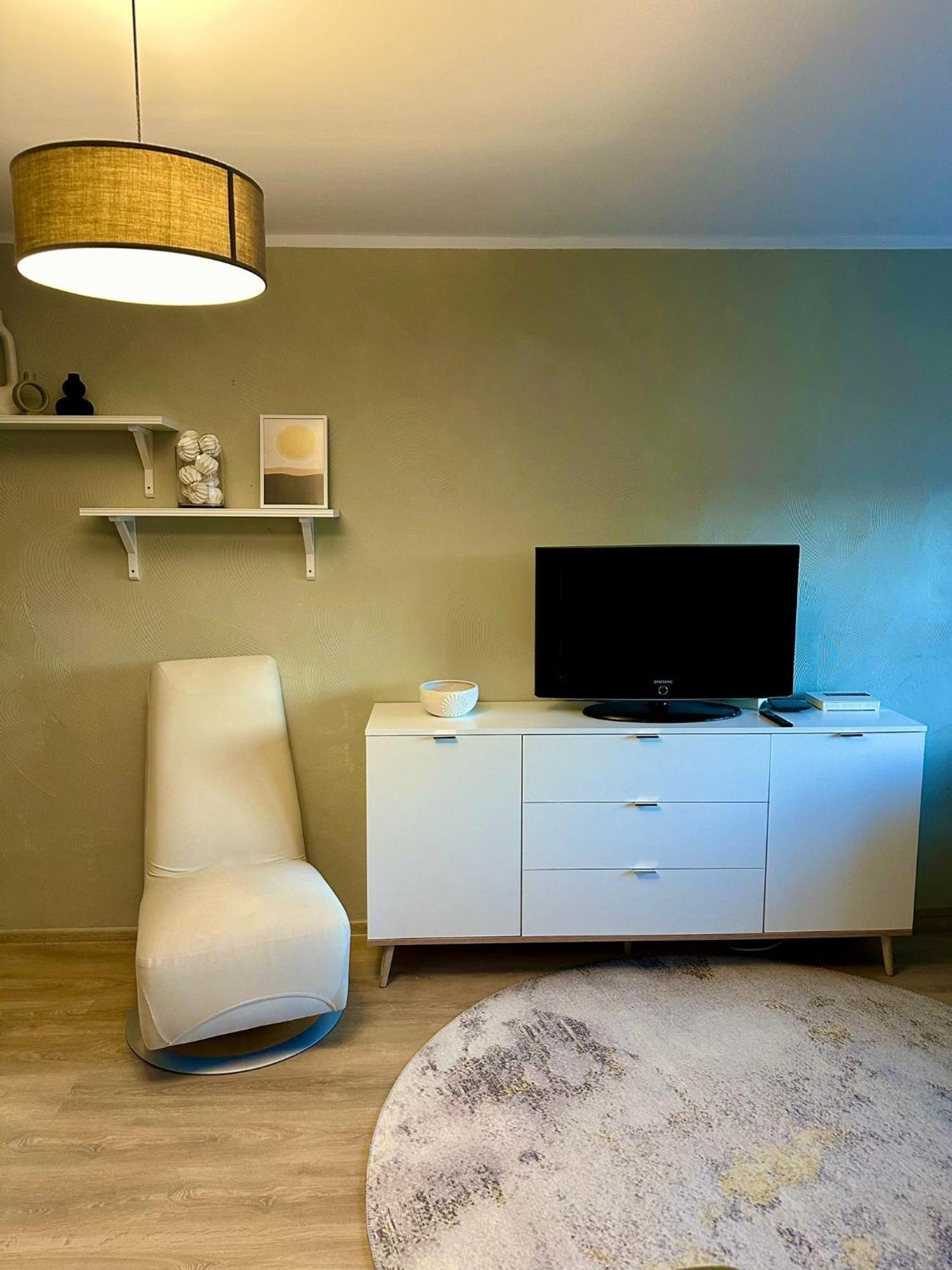 Sunny Apartment, 7 Min With Tram To The Old Town Tallinn Luaran gambar