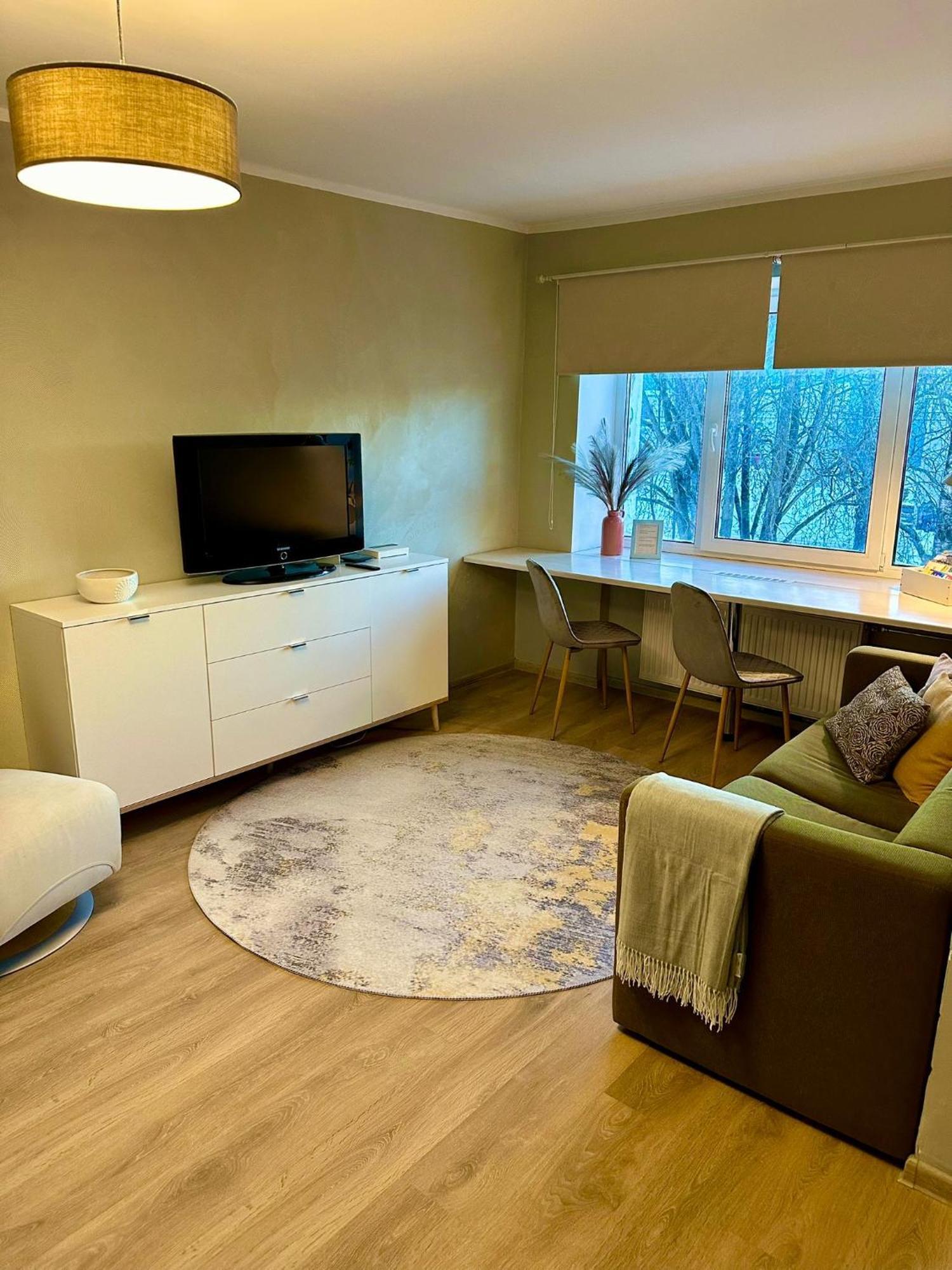 Sunny Apartment, 7 Min With Tram To The Old Town Tallinn Luaran gambar